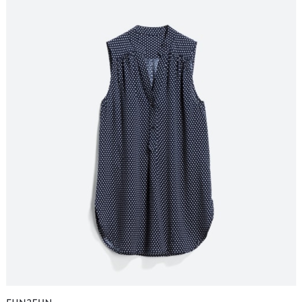 FUN2FUNMackenzie Split Neck Sleeveless Top